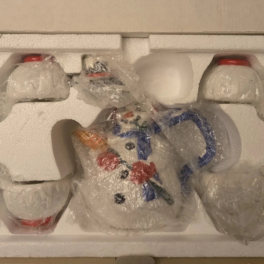Department 56 Christmas‎ Tea “Snowflake the Snowman” Teapot Set EUC  Adorable